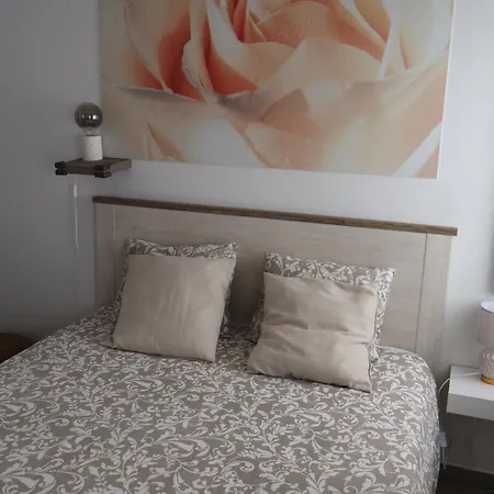 Stone Rose House شقة