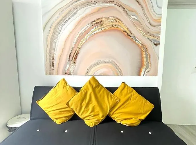 Stone Rose House * Nazaré